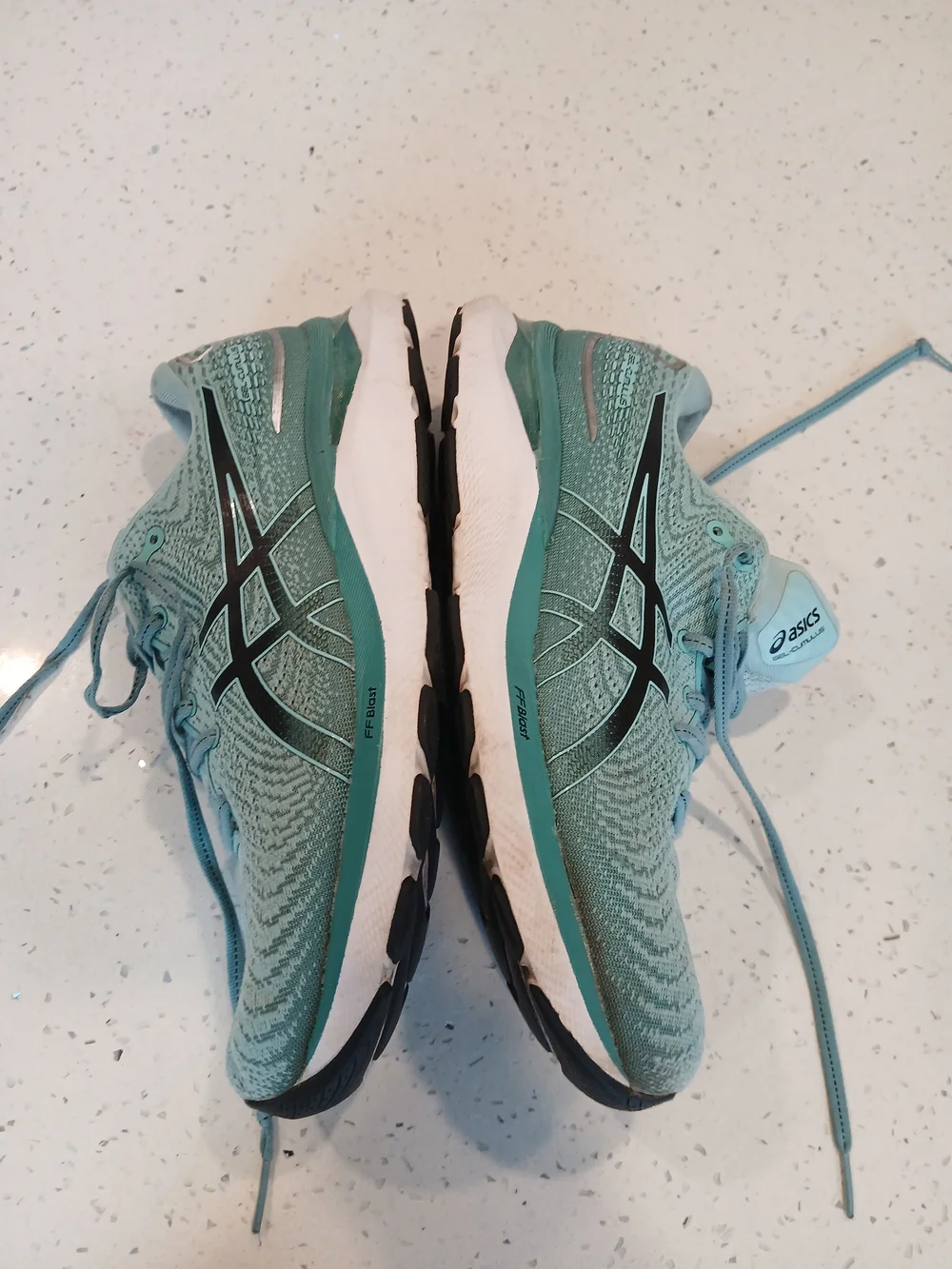 Size 11 - Asics Gel Cumulus 24 Oasis Green W